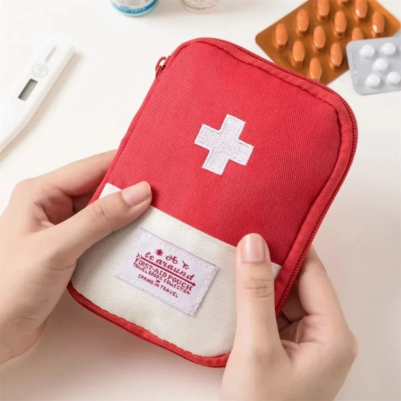 휴대용 응급 처치 키트 가방 의학 의료 대형 저장 가방 - First Aid Travel Kit 리뷰 및 가격