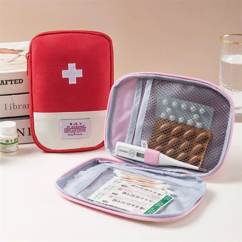 휴대용 응급 처치 키트 가방 의학 의료 대형 저장 가방 - First Aid Travel Kit 리뷰 및 가격